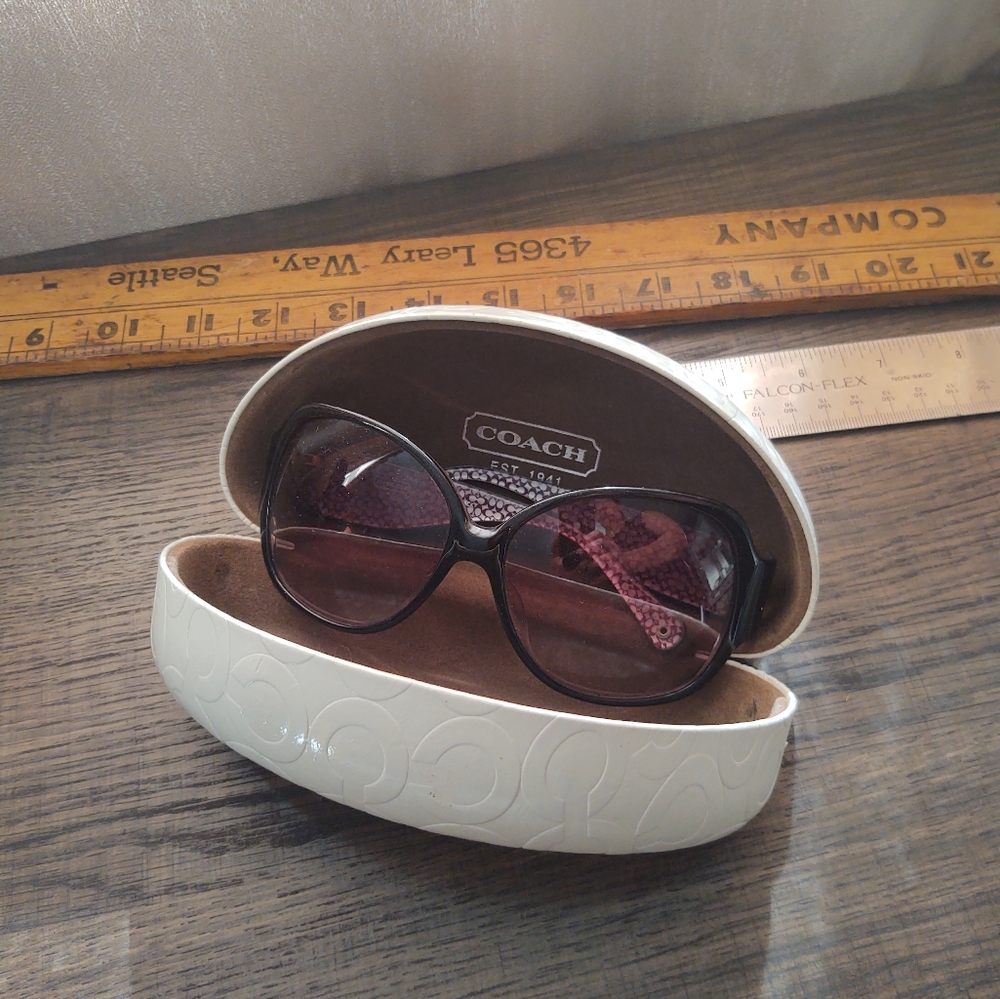 Coach Sunglasses with Case - Picture 13 of 13